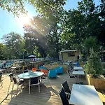 Tente Avec Terrasse - 5 Pers. - Api-1-52-2033 مكان تخييم *