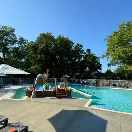 Campsite Tente Avec Terrasse - 5 Pers. - Api-1-52-2033