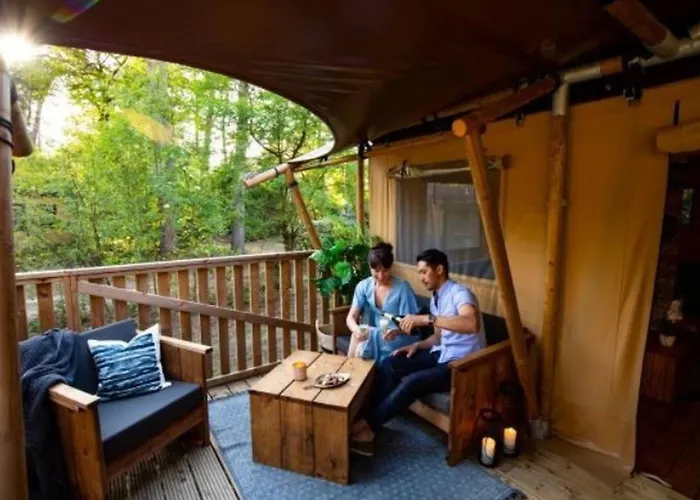 Tente Avec Terrasse - 5 Pers. - Api-1-52-2033 Campsite